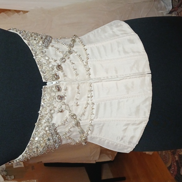 Beaded corset top - Picture 3 of 4